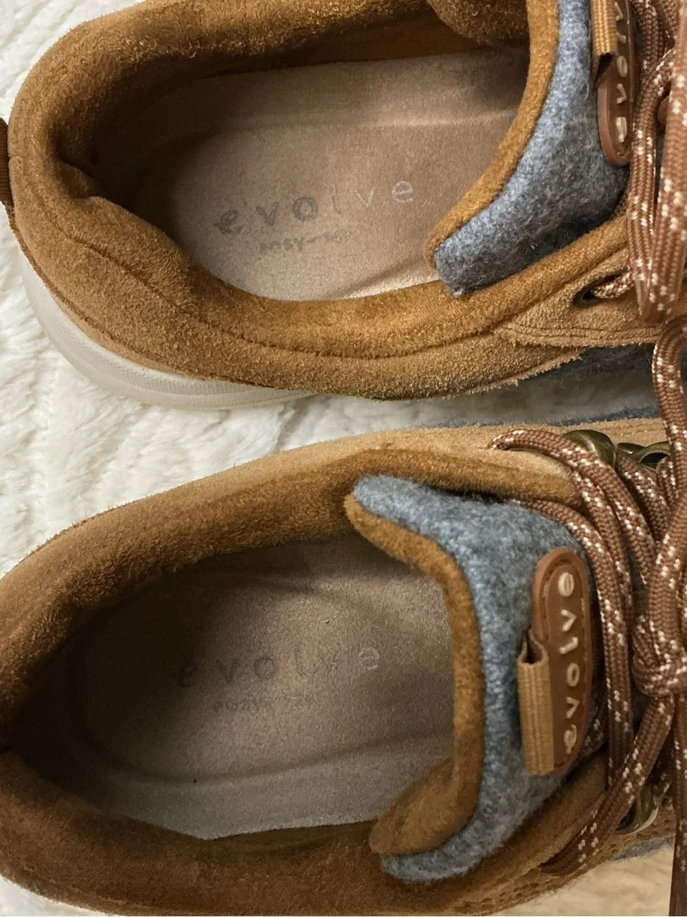 EVOLVE by Easy Spirit Brown and Gray Suede Panel Sneakers Sz 7.5